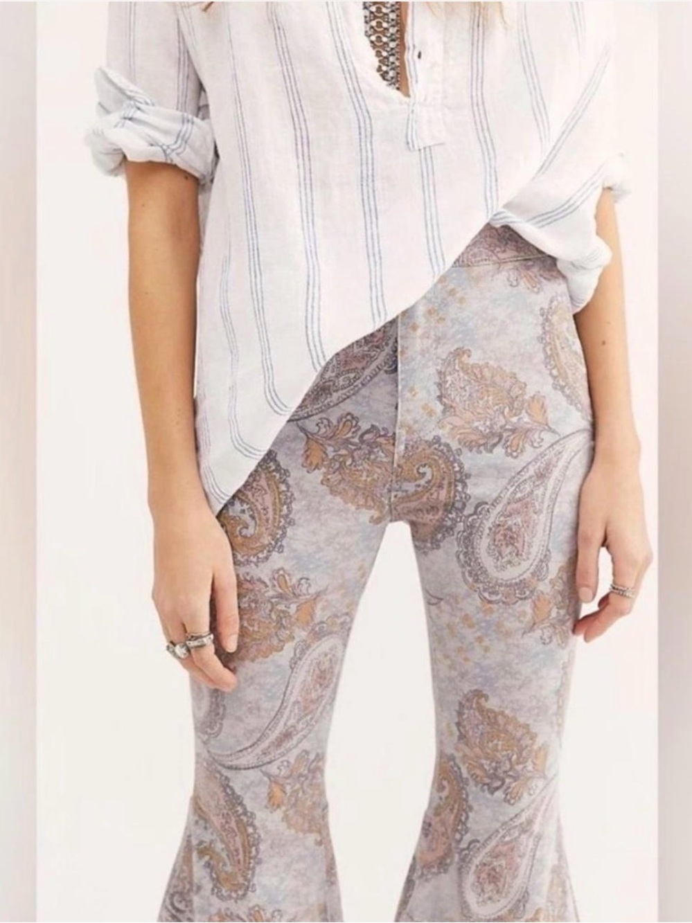 Free People We The Free Just Float On Flare Jeans Limestone Paisley Size 26 - Picture 2 of 16